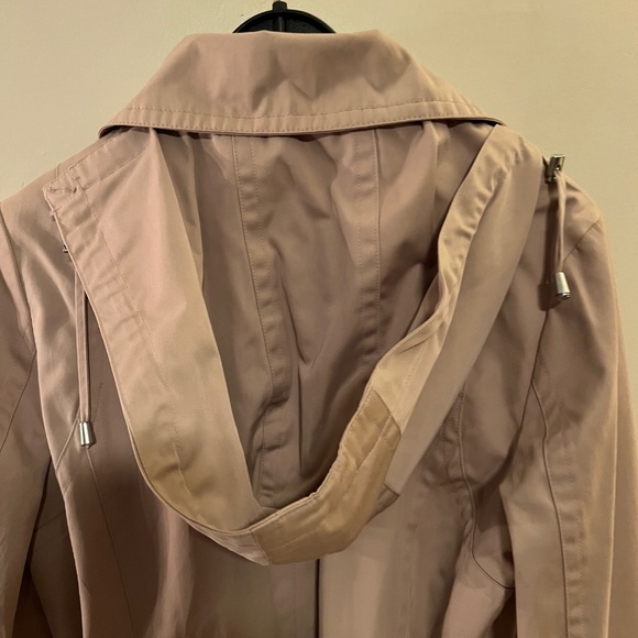 Michael Kors Beigh Trench Coat W/ Detachable Lining & Hood Mid-Length--Size S - Picture 5 of 9